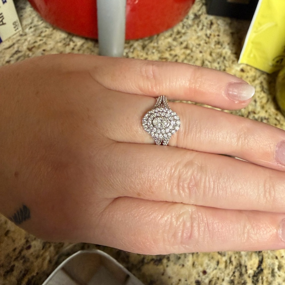 Elegant Silver Women's Ring